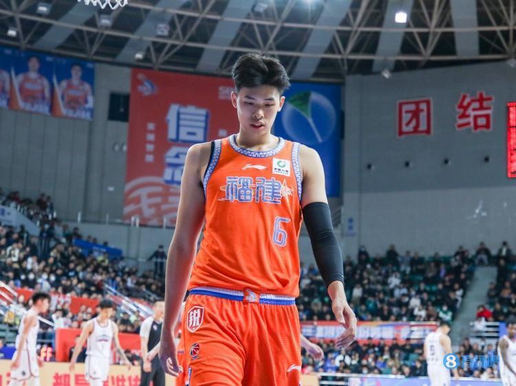 澳客体育中国官网-包含徐杰18+7+6广东逆转广州邹阳21分福建胜四川的词条
