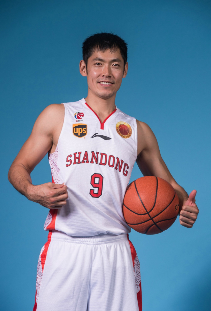 关于曝张庆鹏接替闵鹿蕾出任北控主帅休赛期将有球员变动的信息