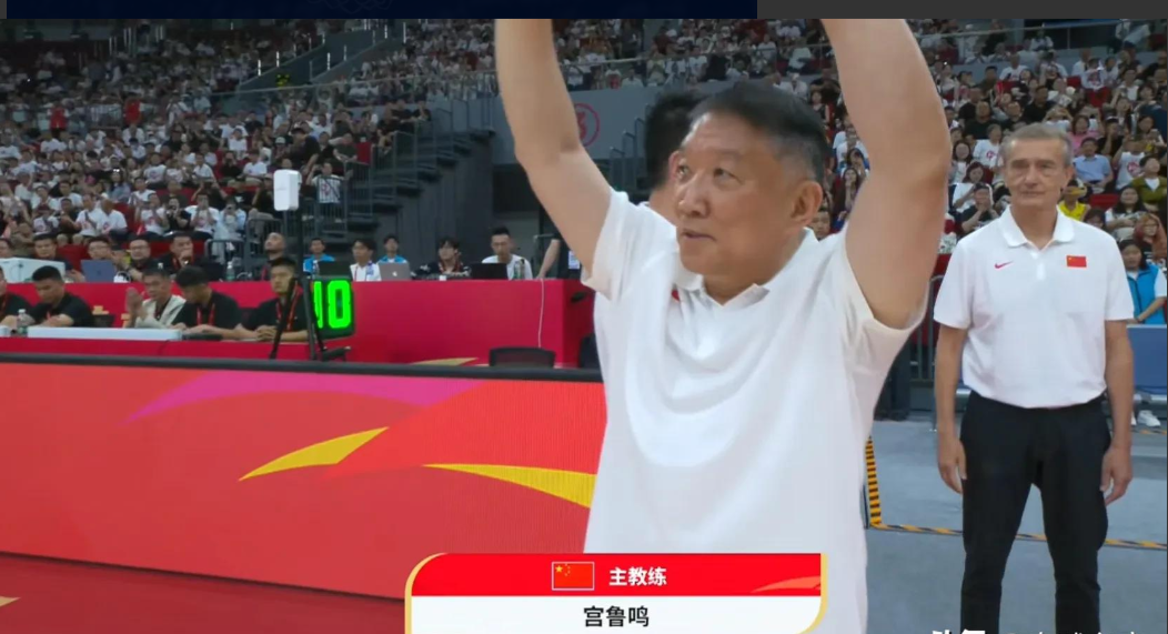 无解！张子宇10分钟砍12分“双塔”组合轮番制霸内线的简单介绍