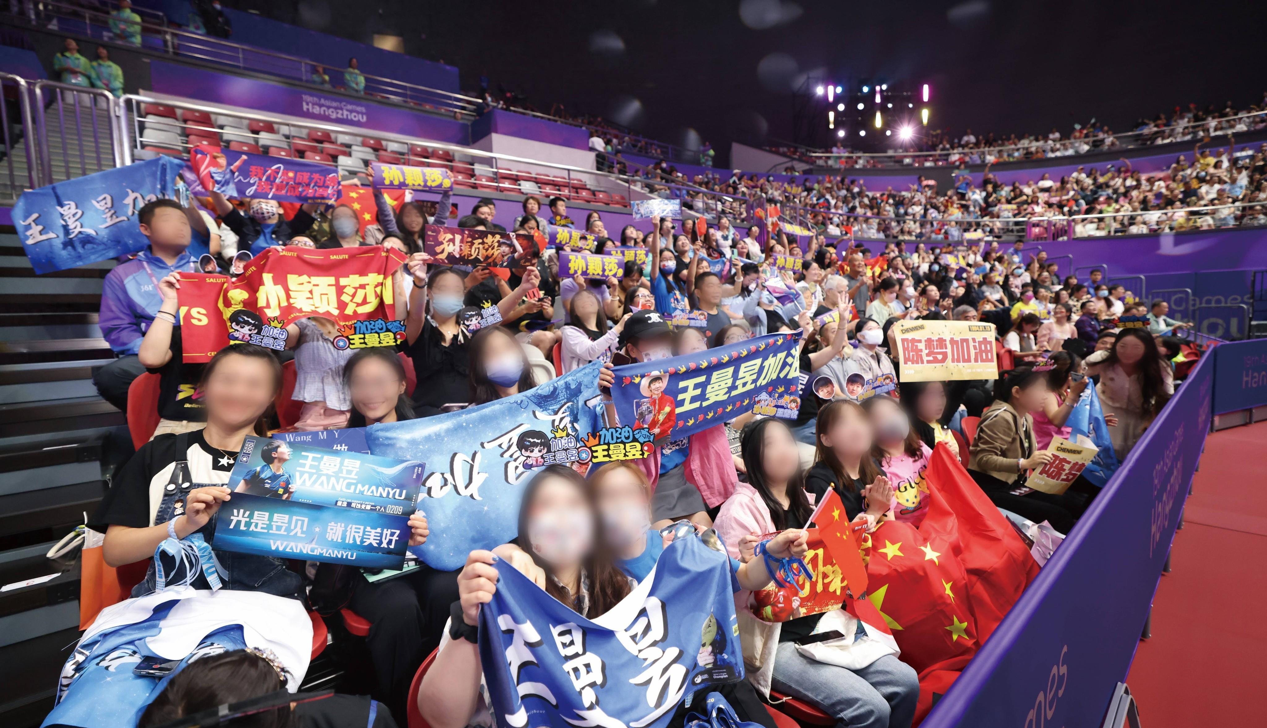 澳客体育app-中国台北战神队啦啦队员为球队加油，与球迷互动活跃气氛的简单介绍